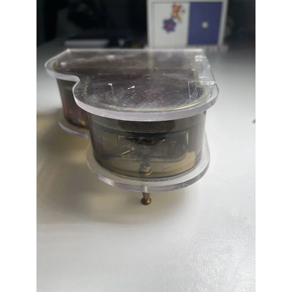 PIANO MUSIC BOX PLAYS YOU LIGHT UP MY LIFE WORKING‎